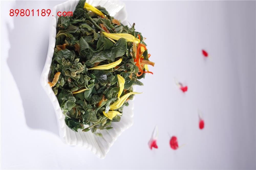 小鱼干拌野菜